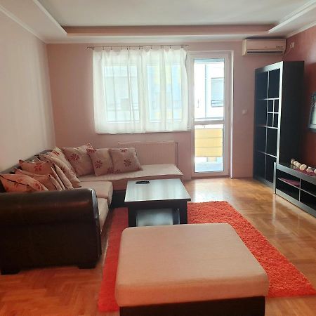 Apartman Mirage Sremska Mitrovica Exterior foto